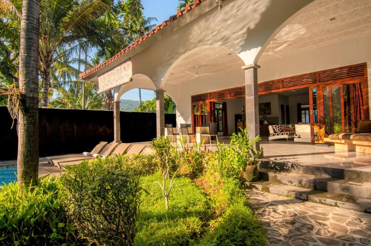 Villa Kelapa Lovina  Exterior photo